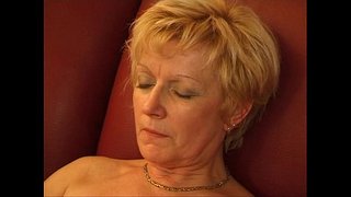 קטן בלגיה - אני זין על 1 ד &#039; לך תזדיין על 2 ו-3 של פייר מורו (אנסטסיה הוס,סבתא