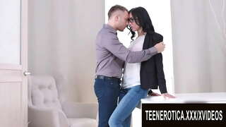 Vad Vágy A Tini Szépség Nika