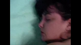 Te whaea ki te hoatu ake te kaihe i roto i te Ataata porn Pakeke