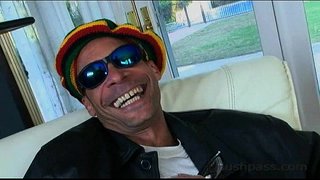 Megan Monroe comeza a súa esposa buceta bateu!