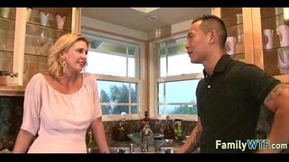 ���து சரி அவள் தான் என் மீ. சட்டம் 937