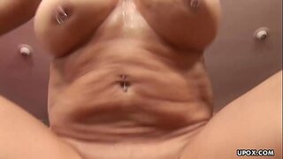 Teshib Milf yosh fucker dan mazali mouthful oladi