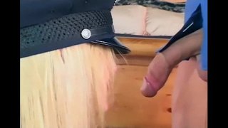 Cukup polisi wanita sialan dalam sarung tangan dan stoking