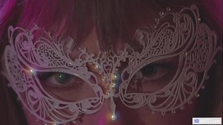 Batid nga babaye nga nangulo sa iyang bag-o tomboy higala sa usa ka pribado nga lawak