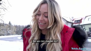 Публичный агент Европа секс-бомба Дженнифер Амилтон секс бу кожаном диване