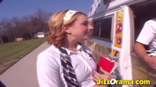 JizzOrama-Kinky Seksa Van Un Maz Blondīne Vēlas Konfekte