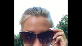 ���ါလက်ညှိုးငါ့တင်းကျပ်စွာ cunt အပေါ်အများပြည်သူမြက်ခင်း