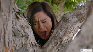 Лесбийский Секс Втроем на открытом воздухе