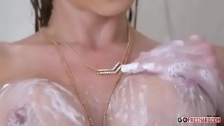 Kāds ir viņas vārds pls ?